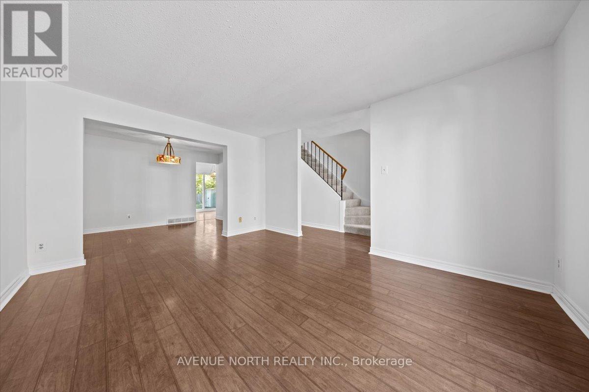 306 Elderberry Terrace, Ottawa, Ontario  K1E 1Z1 - Photo 10 - X12496098