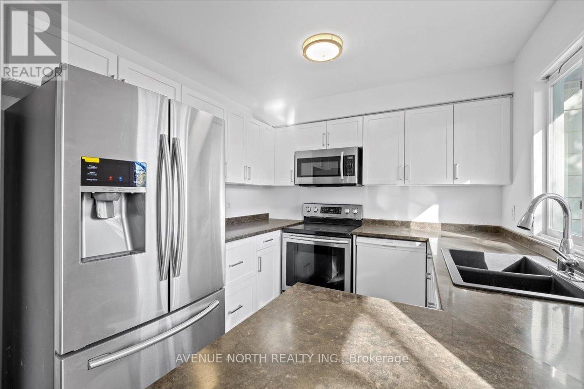 306 Elderberry Terrace, Ottawa, Ontario  K1E 1Z1 - Photo 15 - X12496098