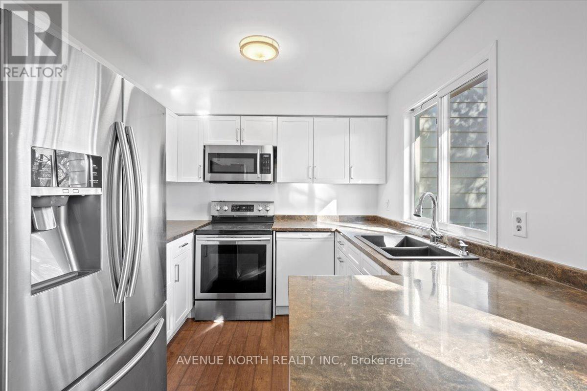 306 Elderberry Terrace, Ottawa, Ontario  K1E 1Z1 - Photo 17 - X12496098