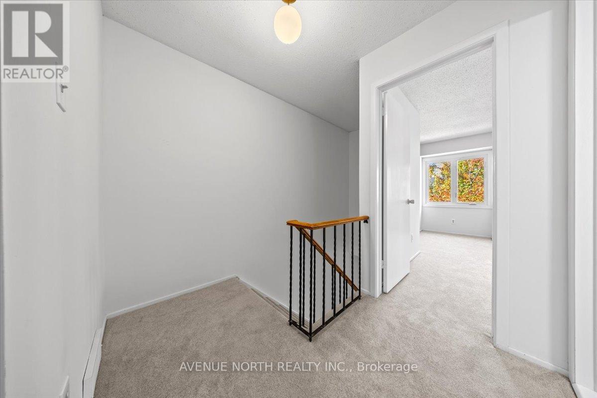 306 Elderberry Terrace, Ottawa, Ontario  K1E 1Z1 - Photo 23 - X12496098