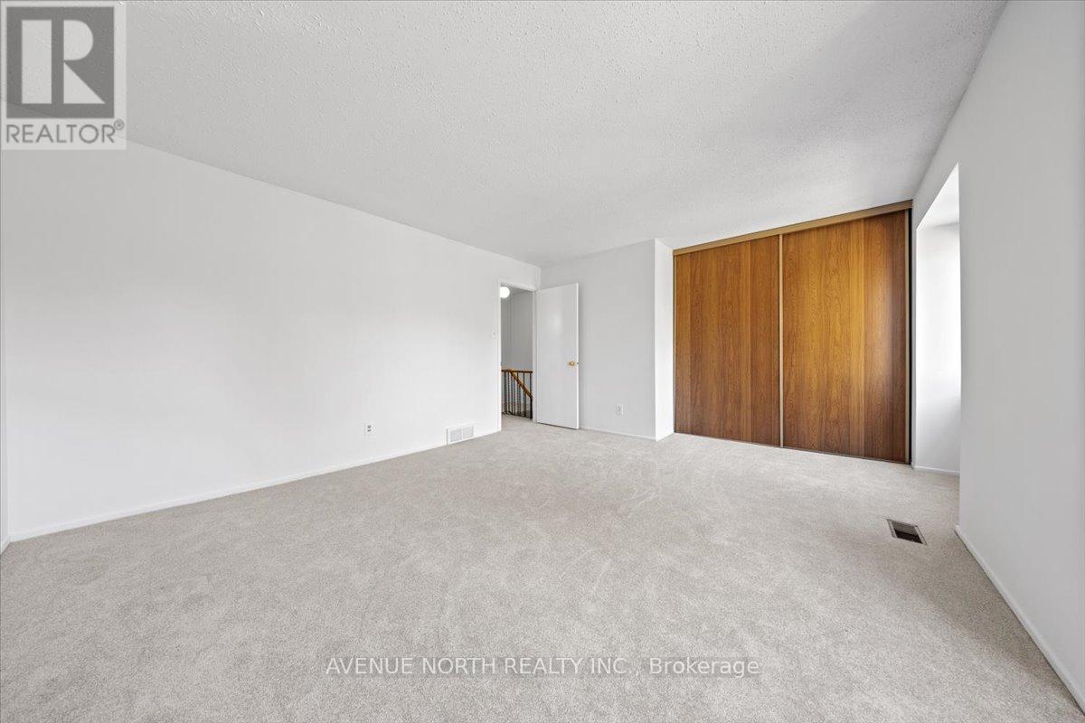 306 Elderberry Terrace, Ottawa, Ontario  K1E 1Z1 - Photo 27 - X12496098