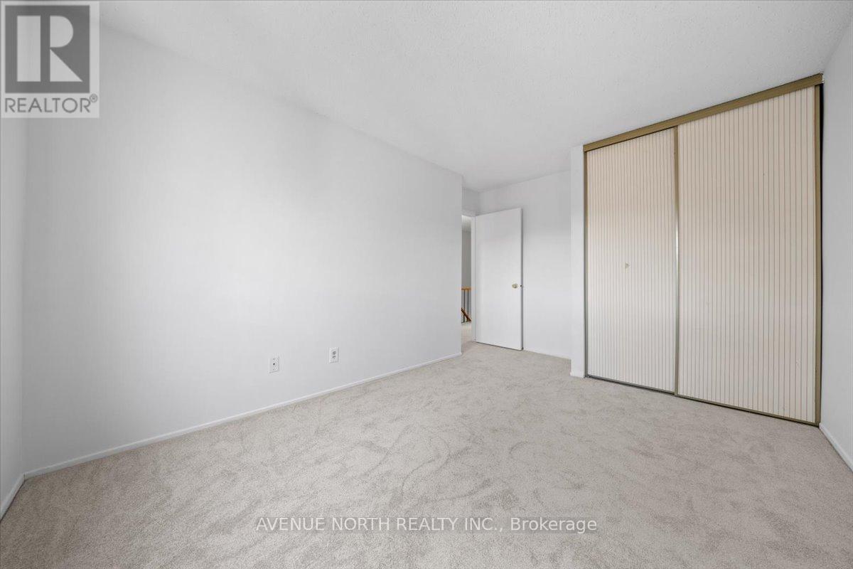 306 Elderberry Terrace, Ottawa, Ontario  K1E 1Z1 - Photo 31 - X12496098