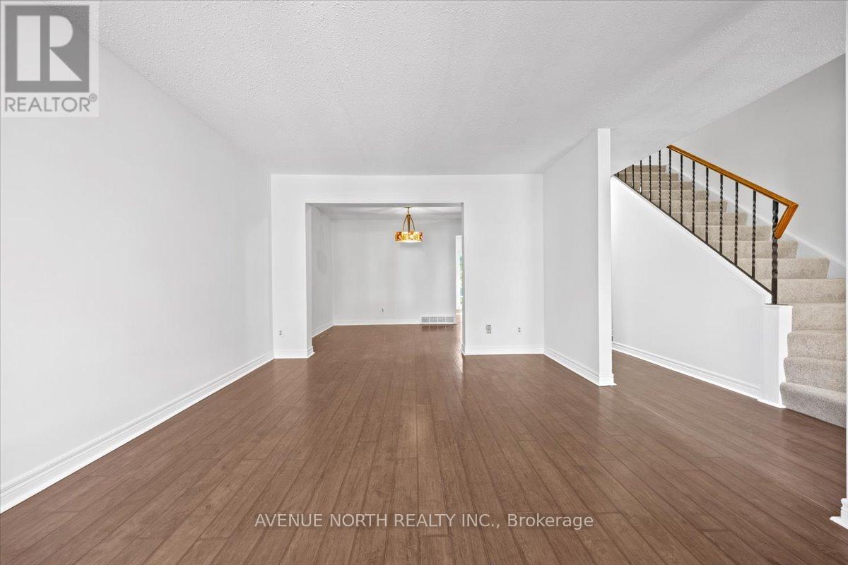 306 Elderberry Terrace, Ottawa, Ontario  K1E 1Z1 - Photo 9 - X12496098