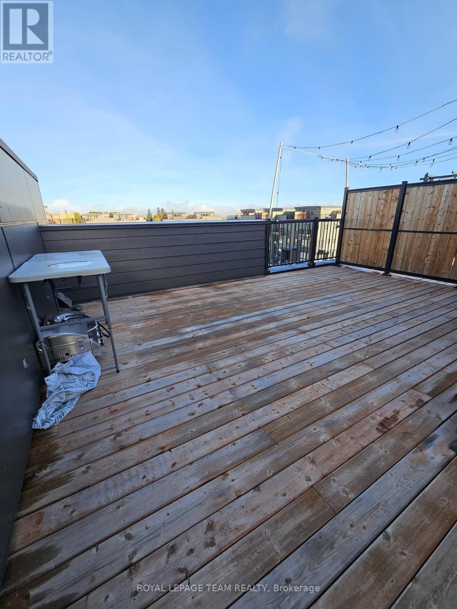 736 Mishi Private, Ottawa, Ontario  K1K 5C5 - Photo 15 - X12496100