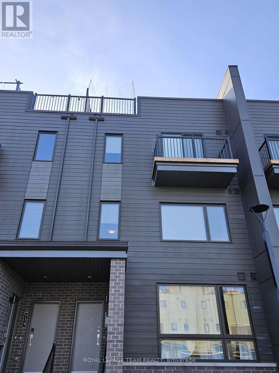 736 Mishi Private, Ottawa, Ontario  K1K 5C5 - Photo 2 - X12496100