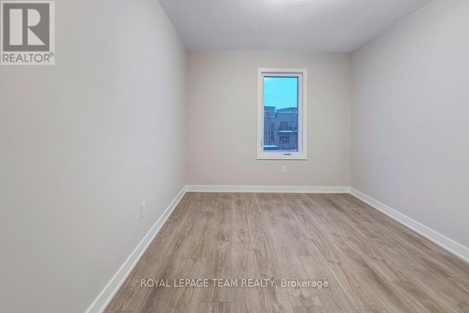 736 Mishi Private, Ottawa, Ontario  K1K 5C5 - Photo 9 - X12496100