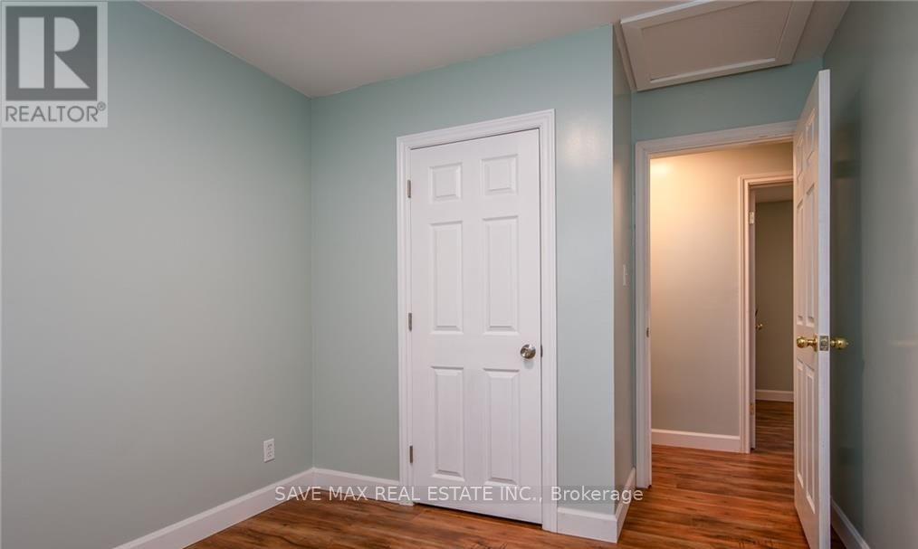 Main Level - 206 Winston Boulevard, Cambridge, Ontario  N3C 1M3 - Photo 3 - X12495836