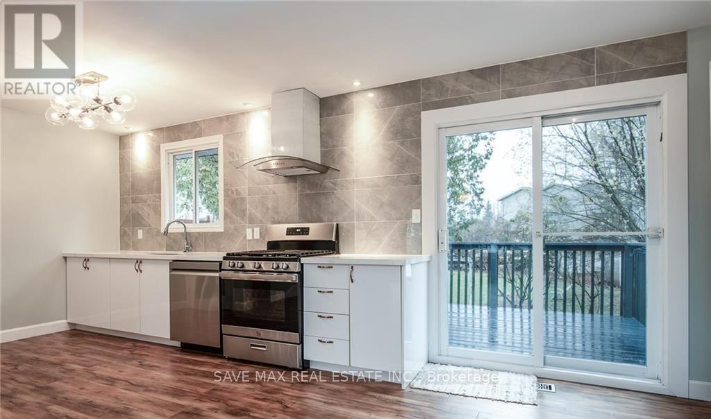 Main Level - 206 Winston Boulevard, Cambridge, Ontario  N3C 1M3 - Photo 5 - X12495836