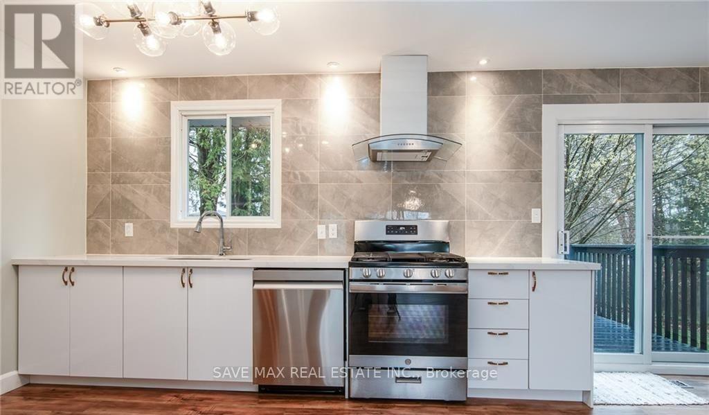 Main Level - 206 Winston Boulevard, Cambridge, Ontario  N3C 1M3 - Photo 7 - X12495836