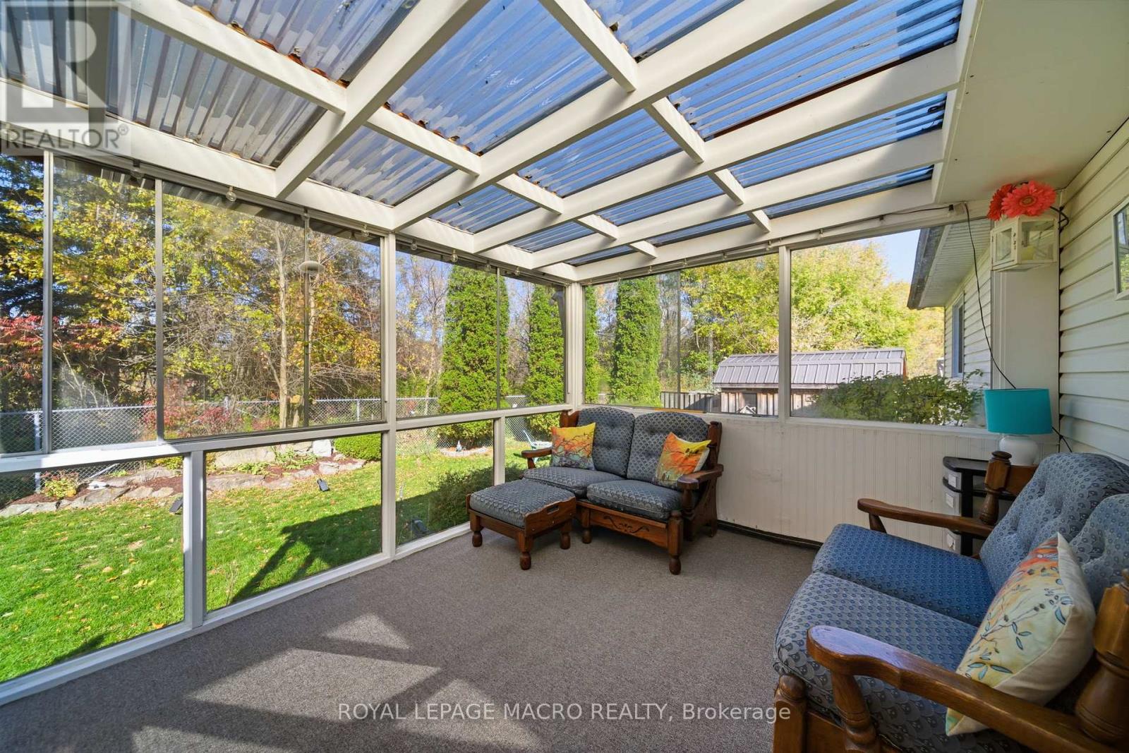 15 Anderson Crescent, West Lincoln, Ontario  L0R 2A0 - Photo 12 - X12496028