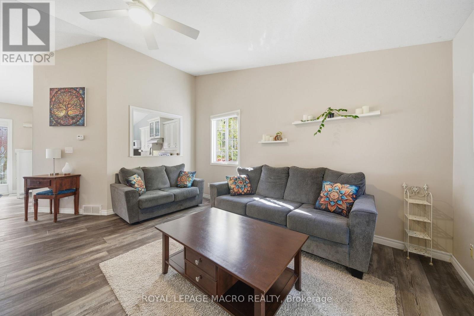 15 Anderson Crescent, West Lincoln, Ontario  L0R 2A0 - Photo 14 - X12496028