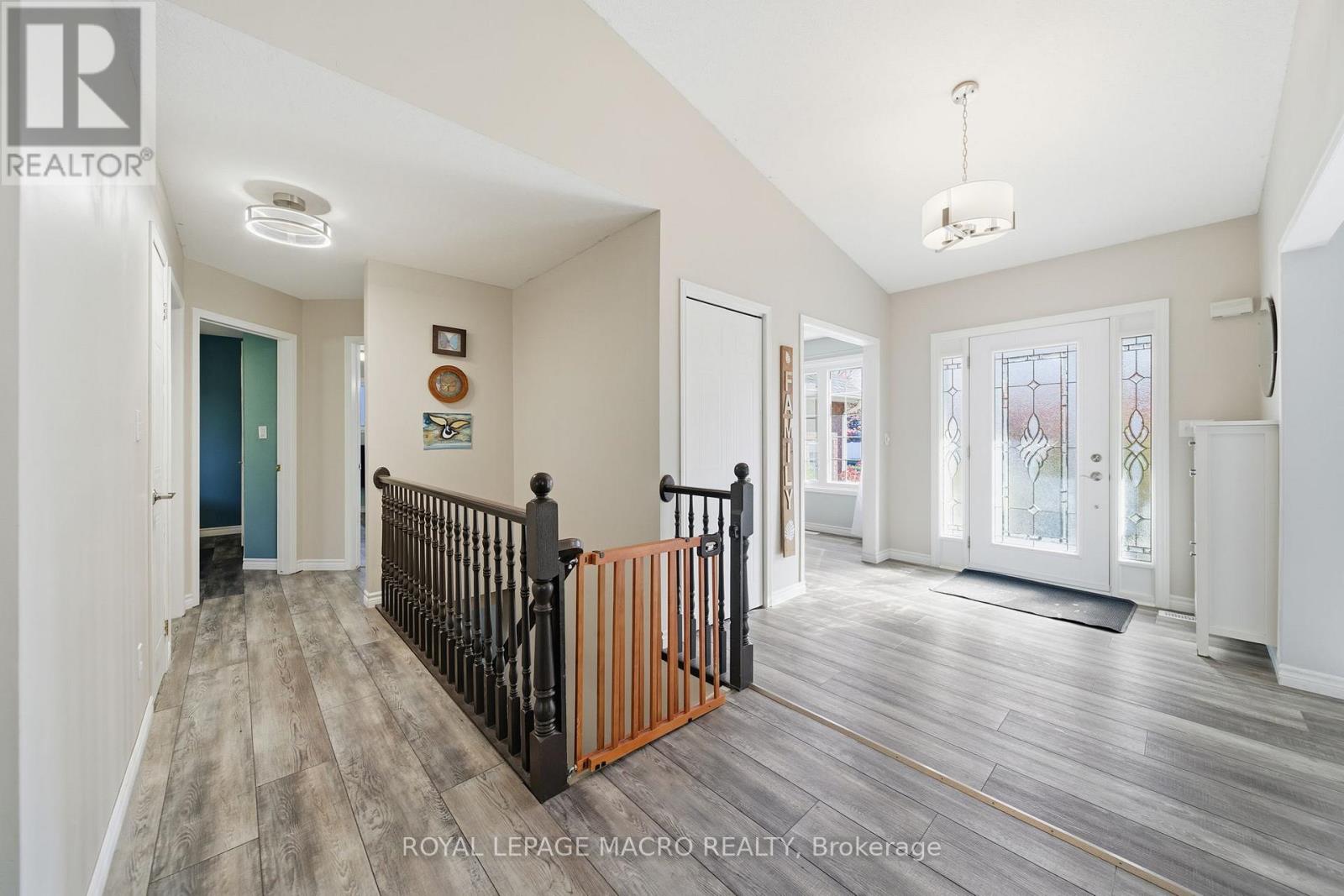 15 Anderson Crescent, West Lincoln, Ontario  L0R 2A0 - Photo 9 - X12496028