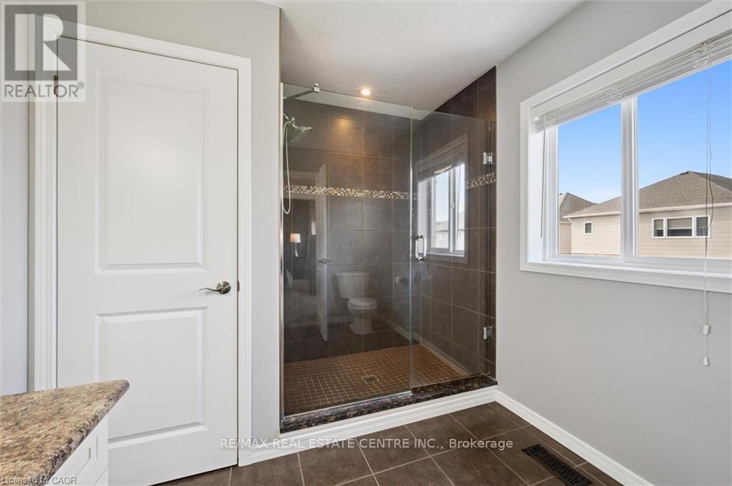 267 Hardcastle Drive, Cambridge, Ontario  N1S 0A9 - Photo 31 - X12496060