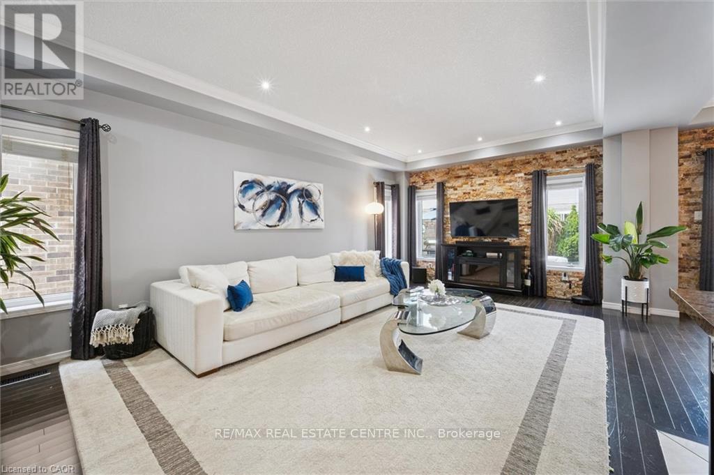 267 Hardcastle Drive, Cambridge, Ontario  N1S 0A9 - Photo 7 - X12496060