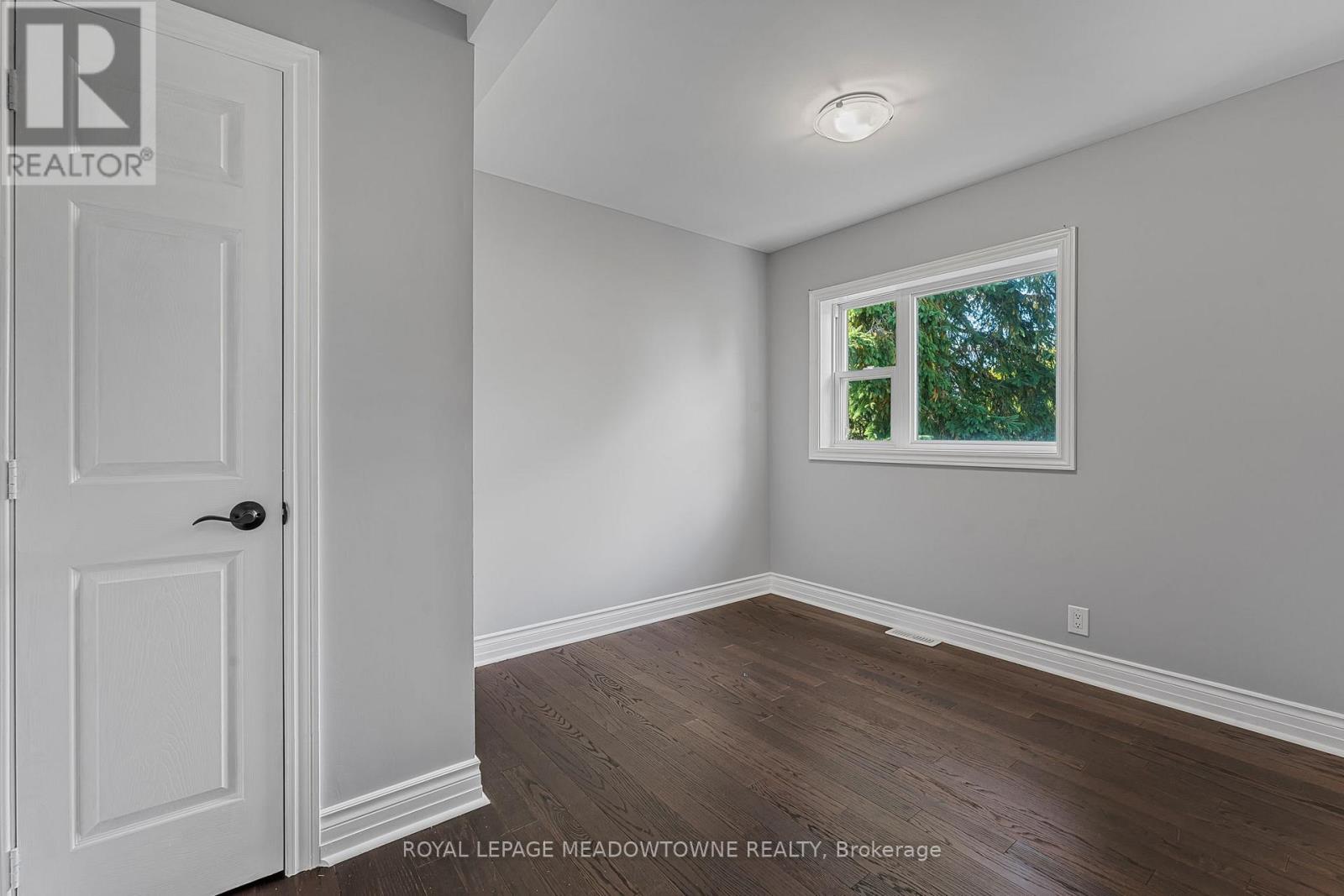 1583 Merrittville Highway, Thorold, Ontario  L3B 1N5 - Photo 5 - X12496066