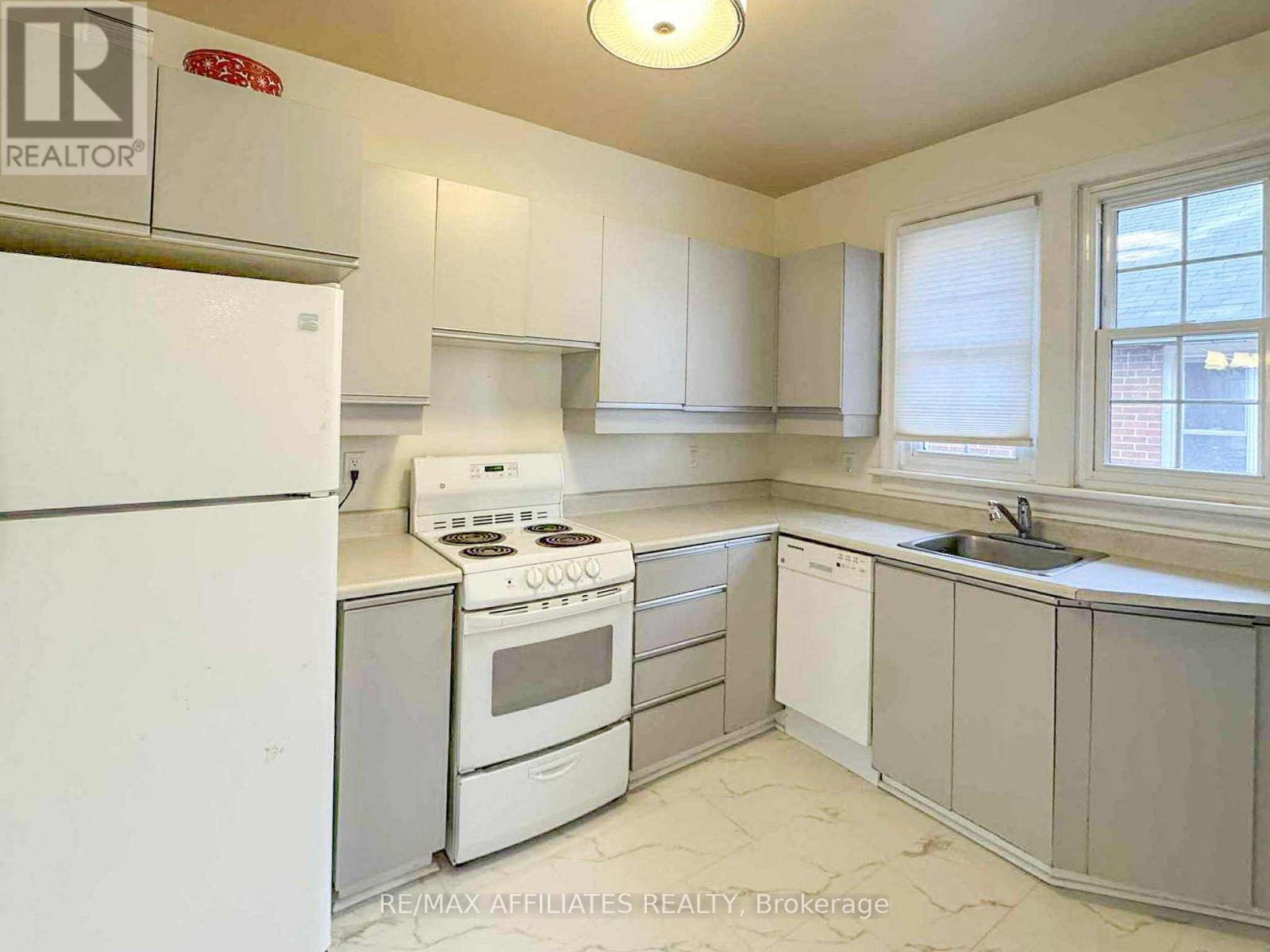 464 Holland Avenue, Ottawa, Ontario  K1Y 0Z5 - Photo 13 - X12478495