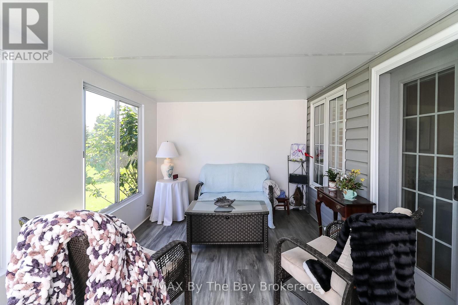 31 New York Avenue, Wasaga Beach, Ontario  L9Z 3A8 - Photo 21 - S12496168