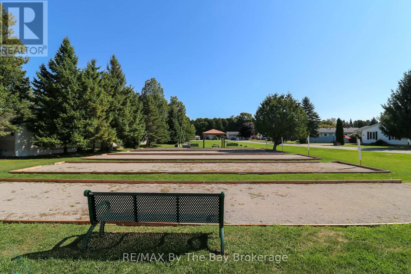 31 New York Avenue, Wasaga Beach, Ontario  L9Z 3A8 - Photo 37 - S12496168