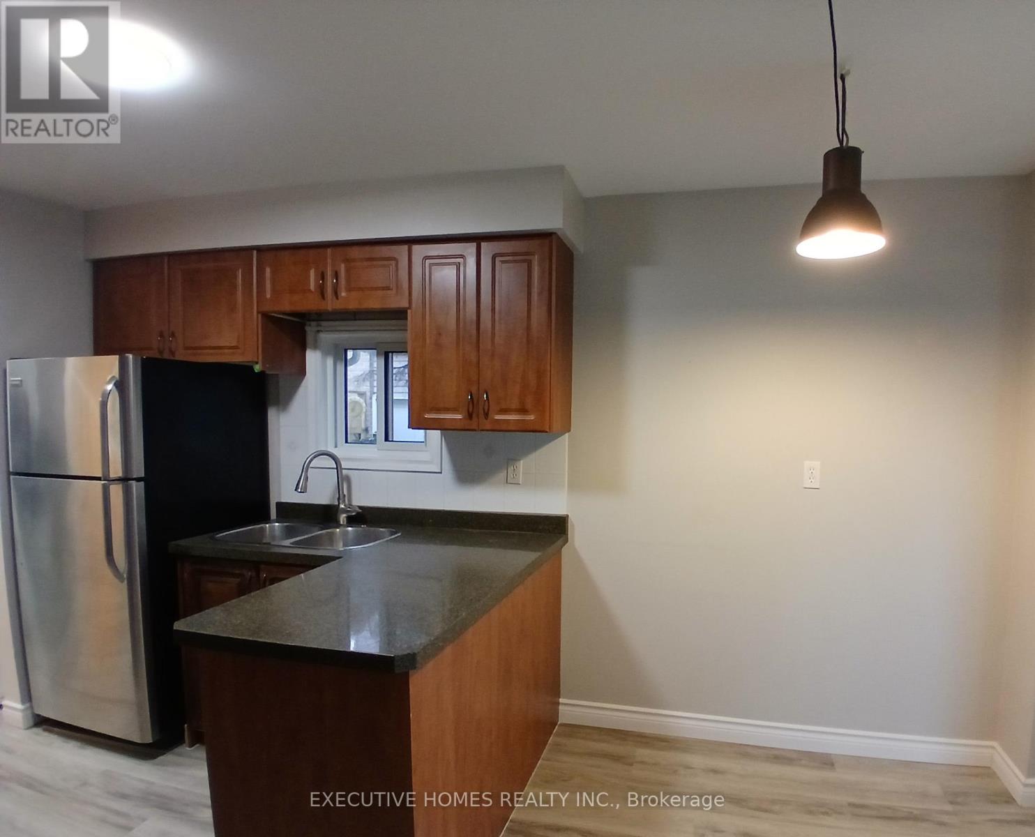 3232 Ulman Road, Oakville, Ontario  L6L 5T1 - Photo 9 - W12496054