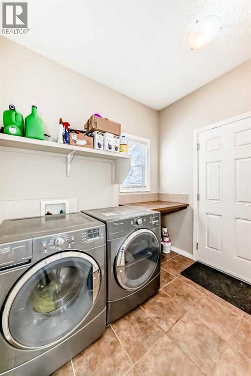 325 West Lakeview Drive, Chestermere, Alberta  T1X 1T2 - Photo 9 - A2255090