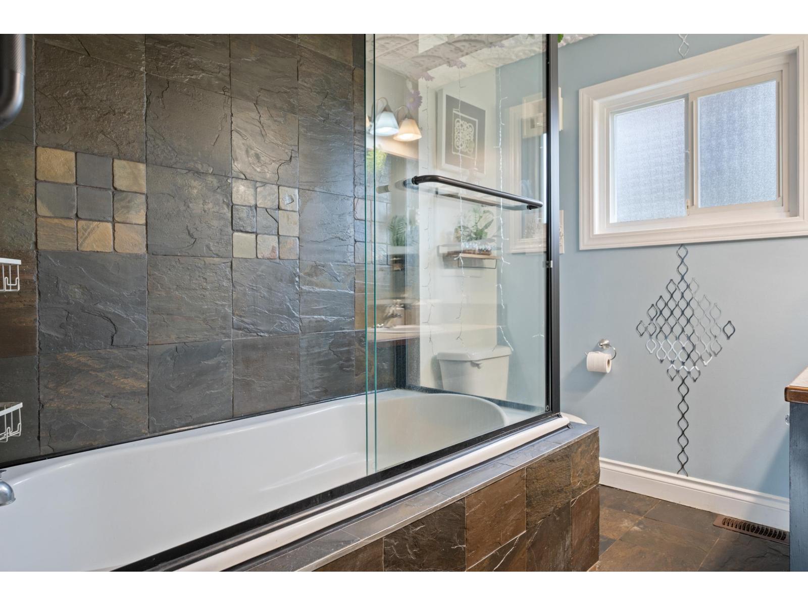 45305 Paisley Avenue, Chilliwack Proper West, Chilliwack, British Columbia  V2P 7B4 - Photo 16 - R3062451