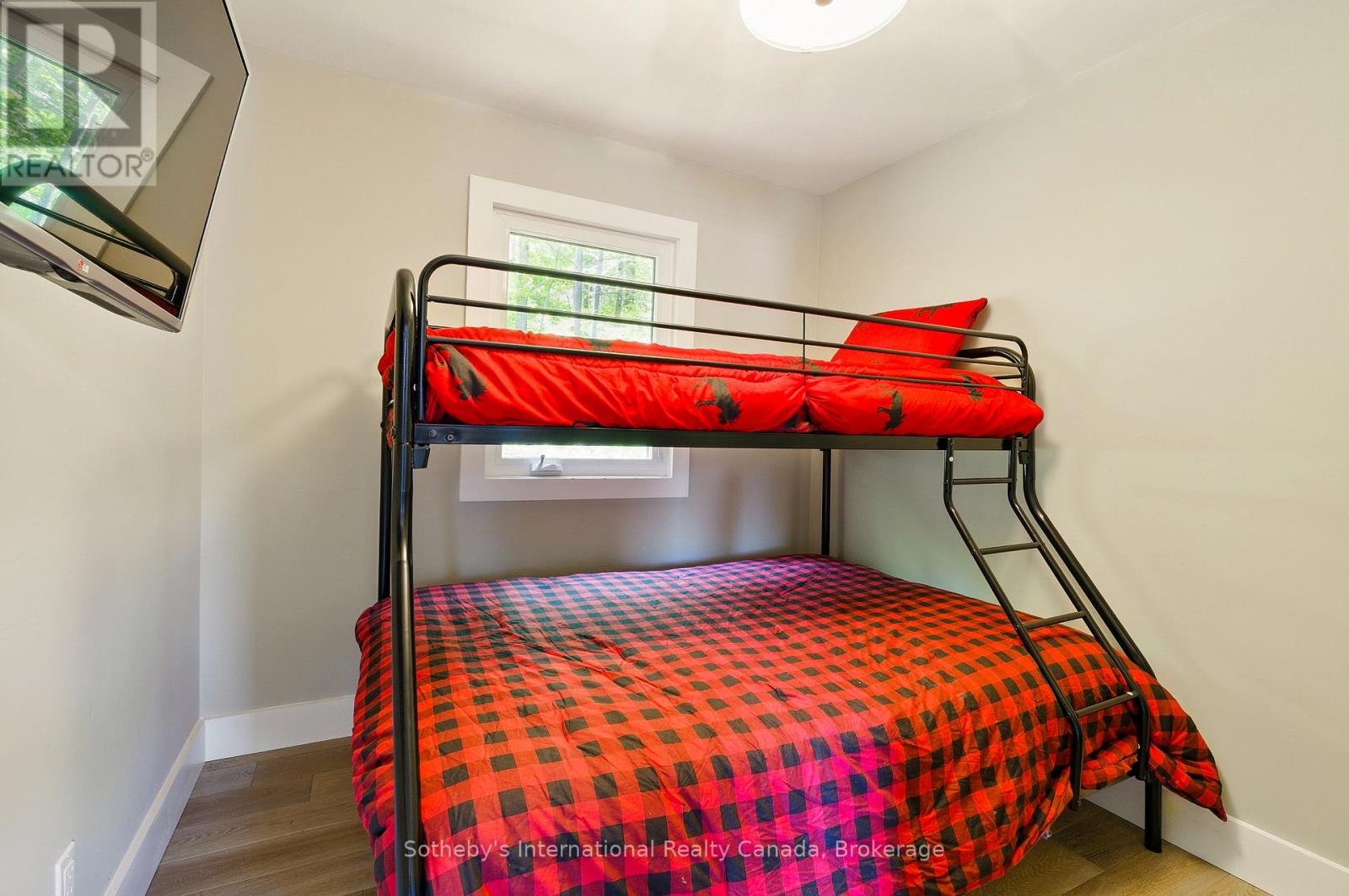 6394 Go Home Lake Shore, Georgian Bay (Gibson), Ontario  L0K 1S0 - Photo 14 - X12496144