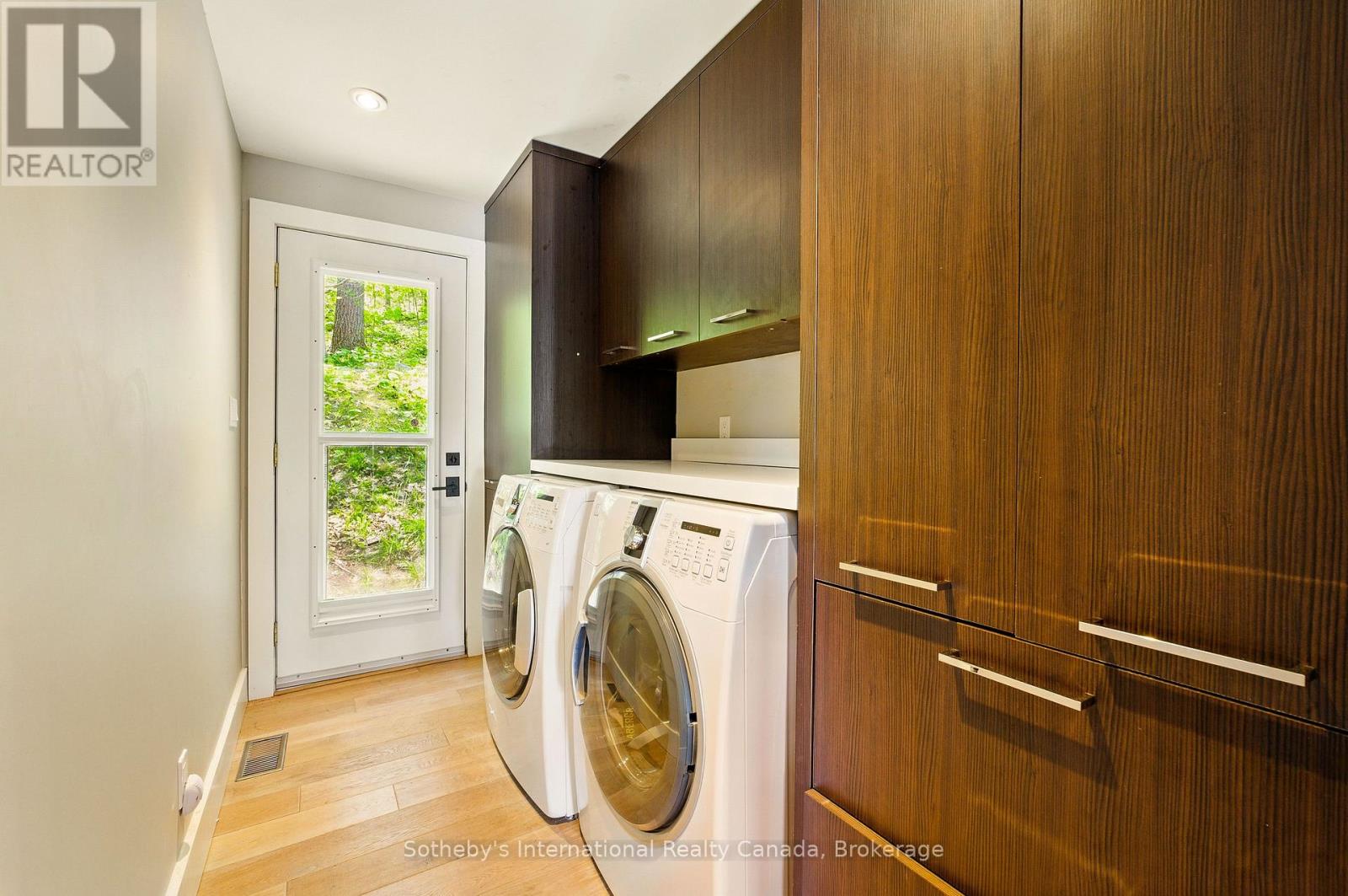 6394 Go Home Lake Shore, Georgian Bay (Gibson), Ontario  L0K 1S0 - Photo 17 - X12496144