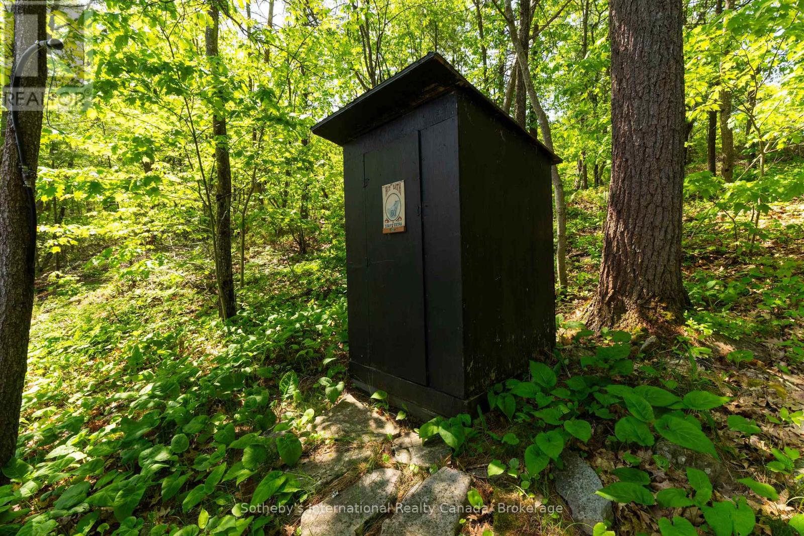 6394 Go Home Lake Shore, Georgian Bay (Gibson), Ontario  L0K 1S0 - Photo 36 - X12496144