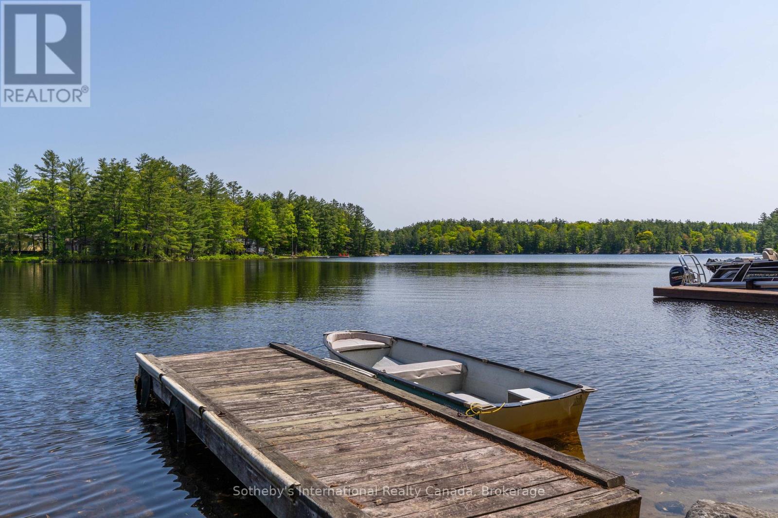 6394 Go Home Lake Shore, Georgian Bay (Gibson), Ontario  L0K 1S0 - Photo 38 - X12496144