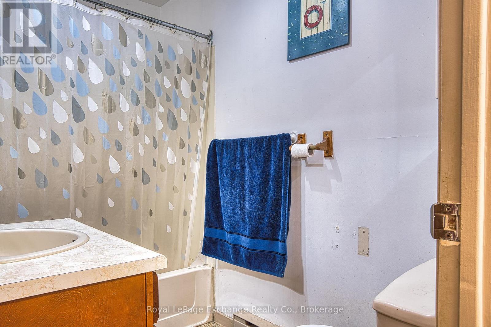 77 Montreal Street, Goderich, Ontario  N7A 2G5 - Photo 25 - X12496154