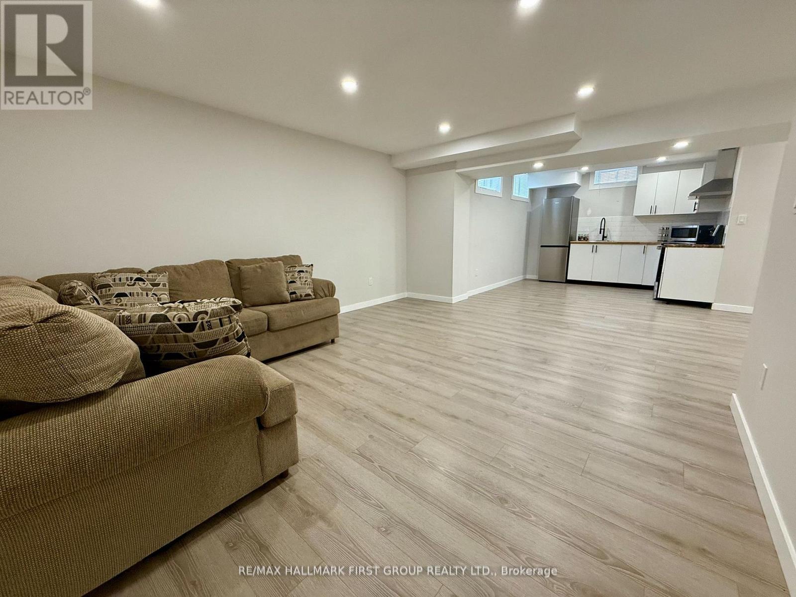 12 Crombie Street, Clarington (Bowmanville), Ontario  L1C 4A1 - Photo 12 - E12495450