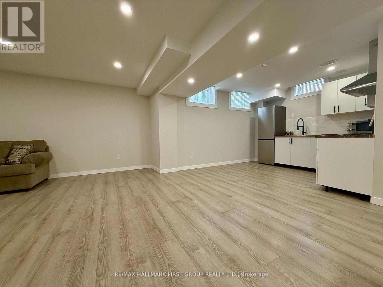 12 Crombie Street, Clarington (Bowmanville), Ontario  L1C 4A1 - Photo 5 - E12495450