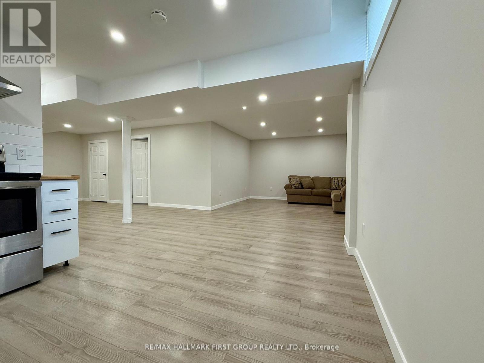 12 Crombie Street, Clarington (Bowmanville), Ontario  L1C 4A1 - Photo 9 - E12495450