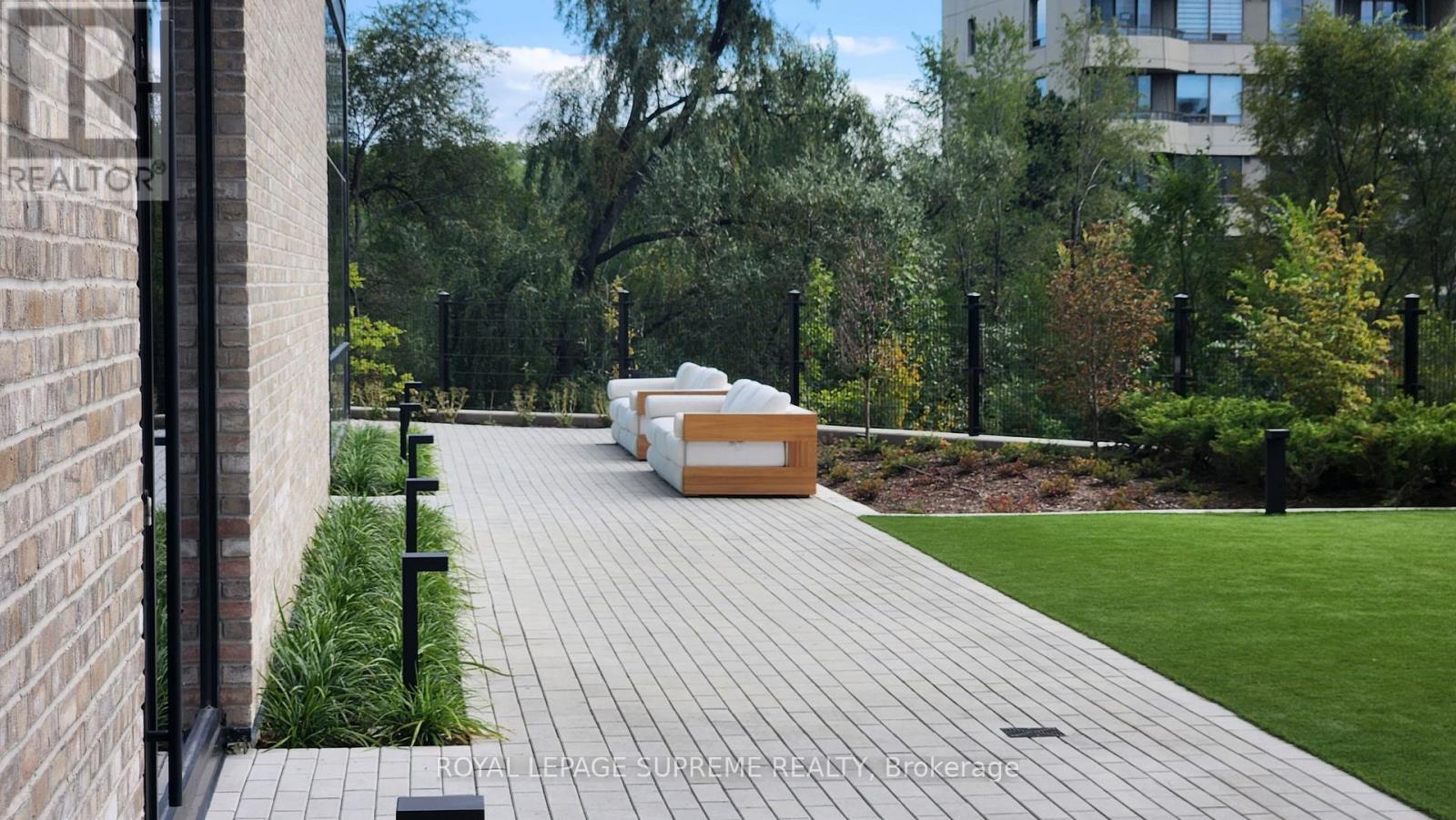 424 - 86 Dundas Street E, Mississauga, Ontario  L5A 0B1 - Photo 24 - W12486244