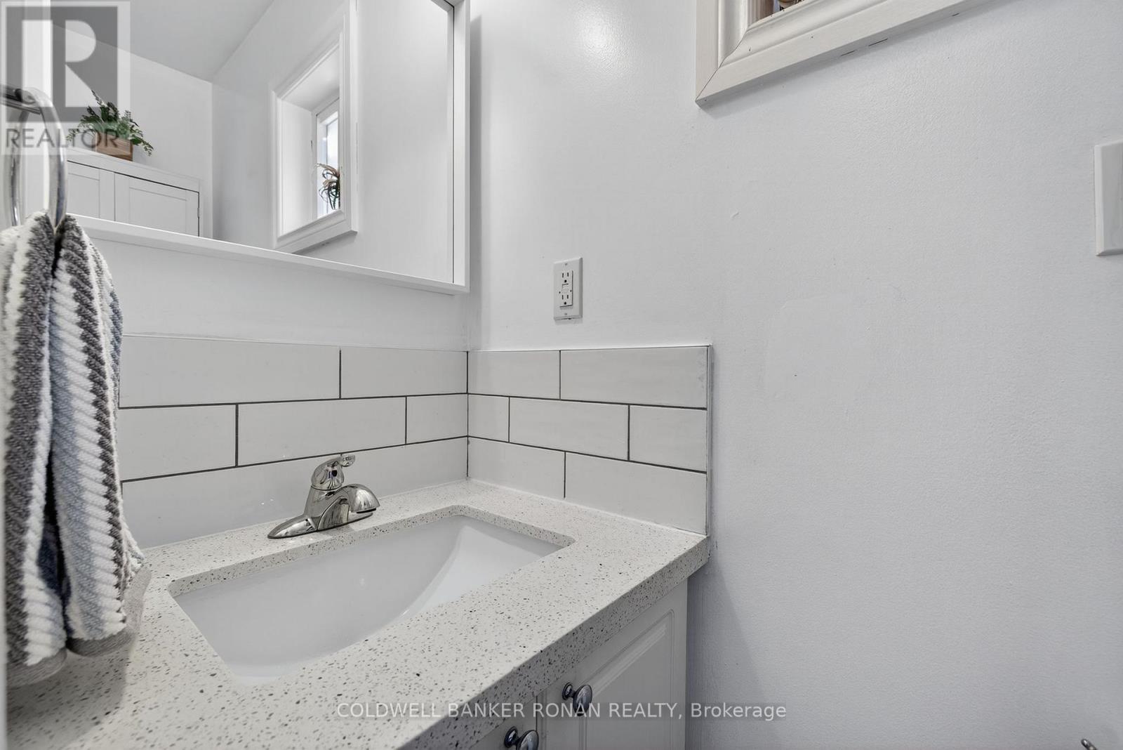 82 Oak Street, New Tecumseth, Ontario  L9R 1P3 - Photo 23 - N12495182