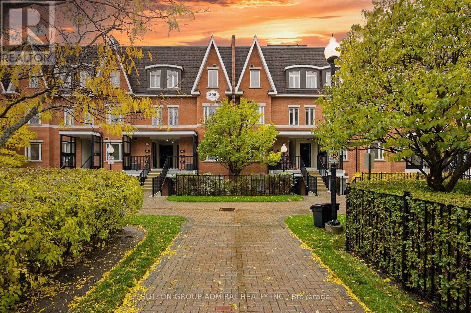 216 - 308 JOHN STREET, Markham, Ontario