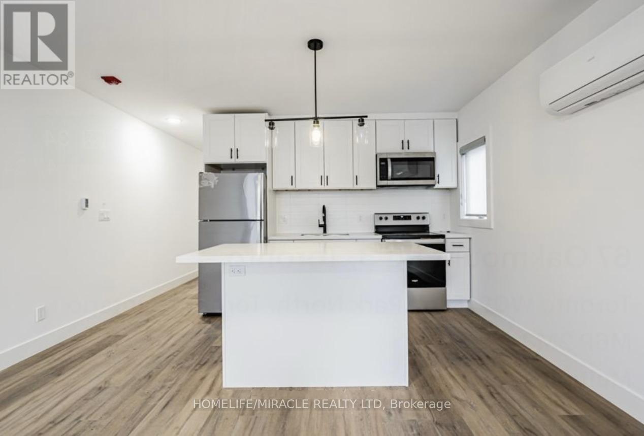 3 - 67 Oakmount Road, Toronto, Ontario  M6P 2M3 - Photo 14 - W12491444