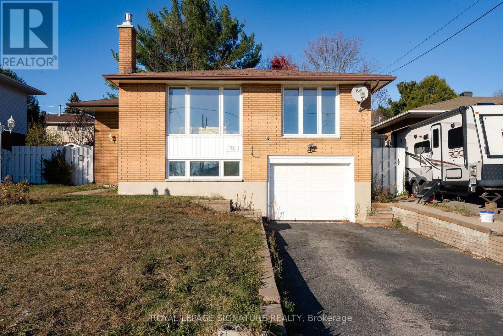 88 Beverly Road, North Bay, Ontario  P1B 7P8 - Photo 3 - X12494112