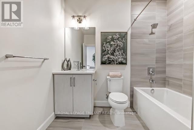 310 - 16 Compass Trail, Central Elgin, Ontario  N5L 0B4 - Photo 9 - X12459617