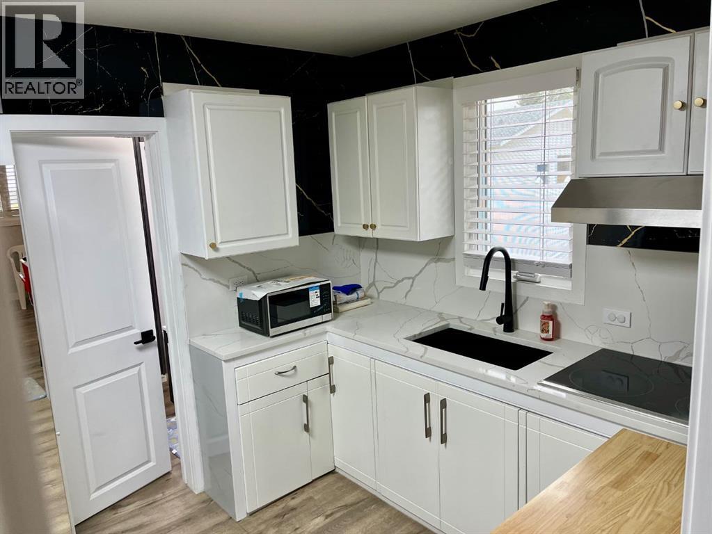 5407 53 Street, Rocky Mountain House, Alberta  T4T 1G9 - Photo 8 - A2267127