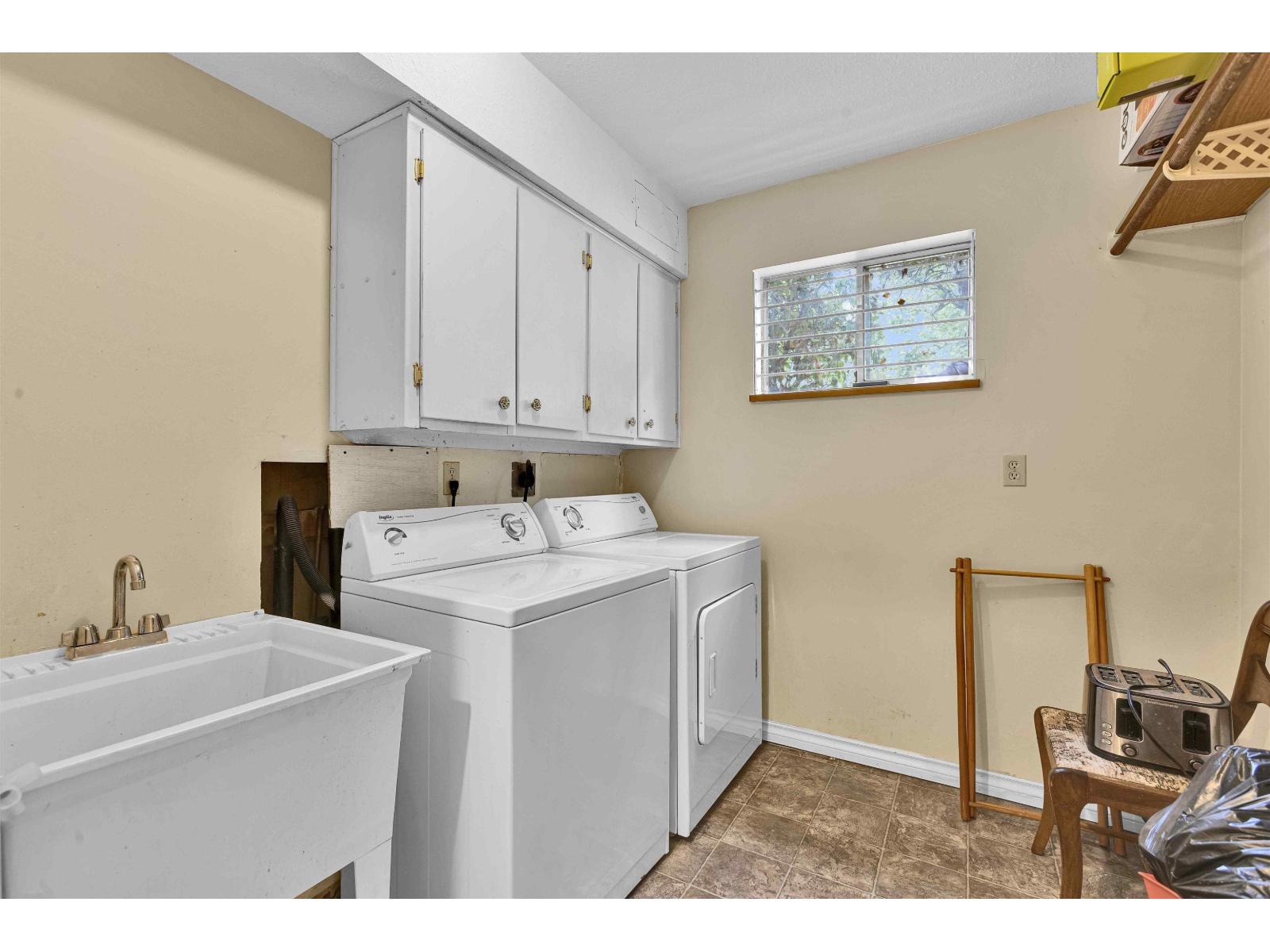 15307 85a Avenue, Surrey, British Columbia  V3S 6J4 - Photo 5 - R3062536