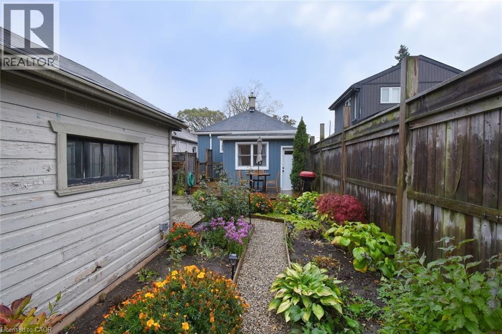 206 East 8th Street, Hamilton, Ontario  L9A 3L8 - Photo 7 - 40784229