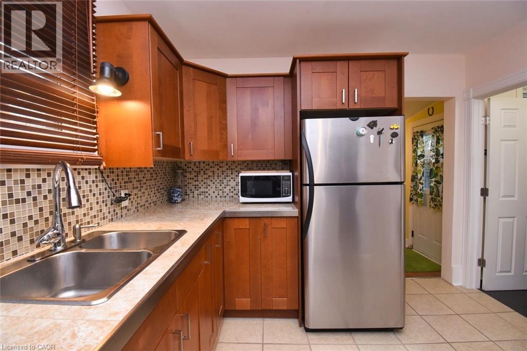 206 East 8th Street, Hamilton, Ontario  L9A 3L8 - Photo 18 - 40784229