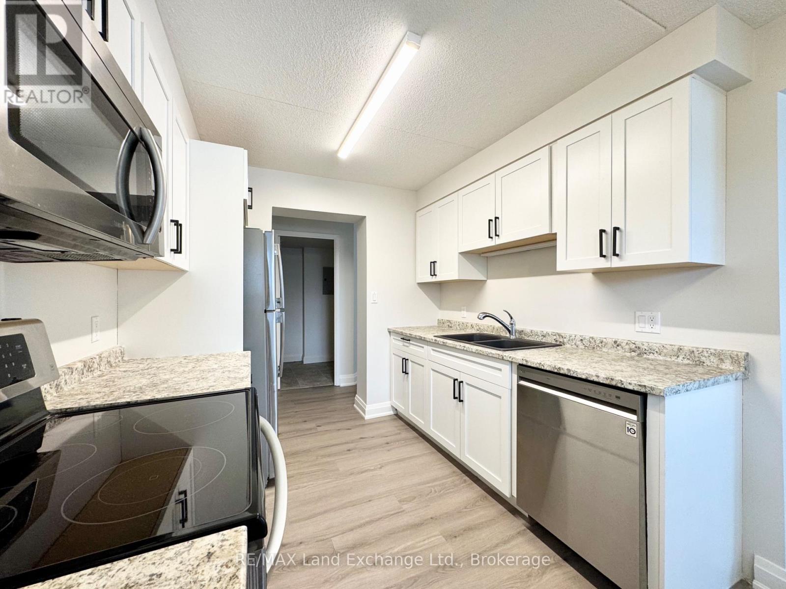 101 - 101-536 11th Avenue, Hanover, Ontario  N4N 2S4 - Photo 12 - X12325030