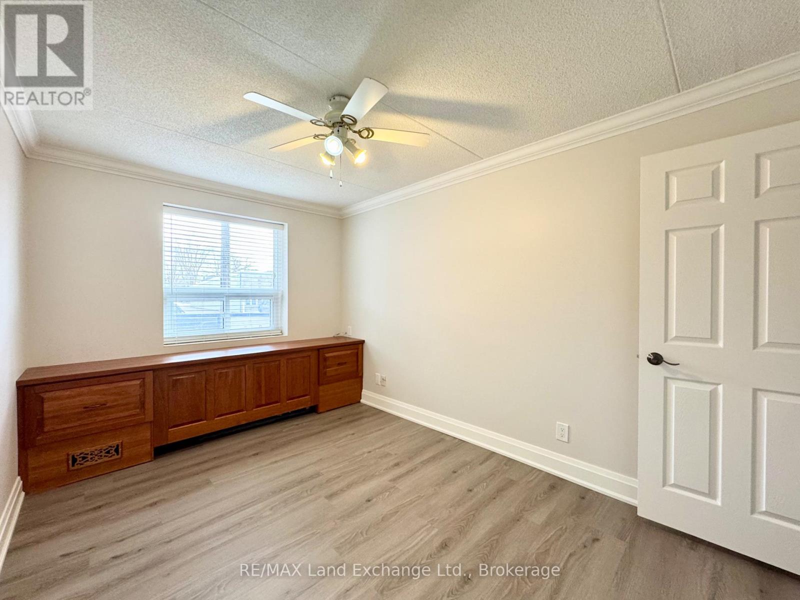 101 - 101-536 11th Avenue, Hanover, Ontario  N4N 2S4 - Photo 22 - X12325030