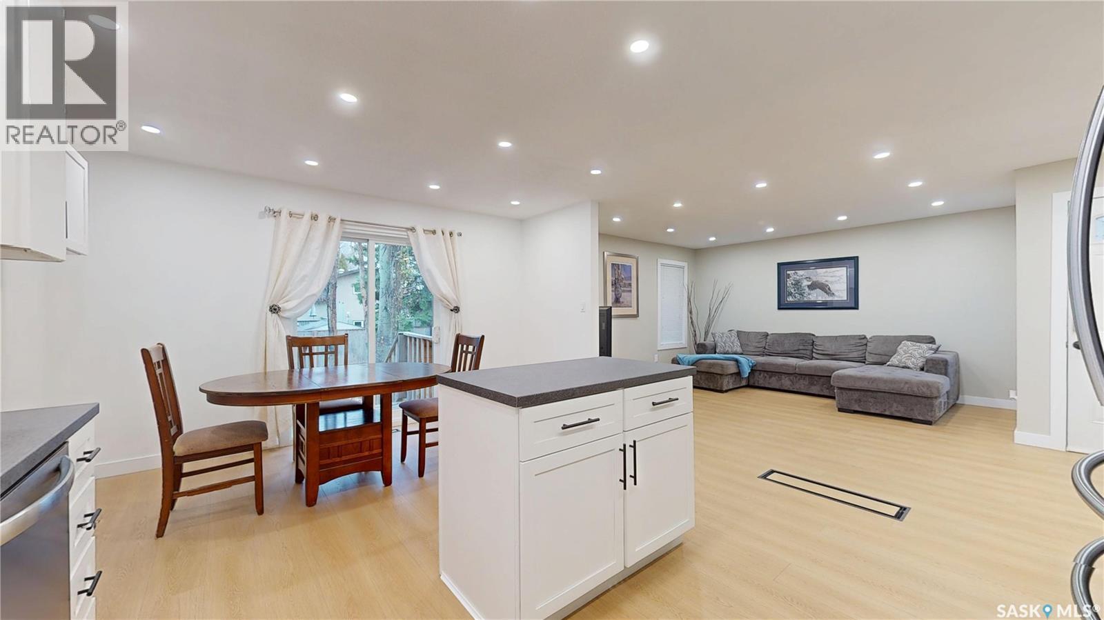 7119 Blakeney Drive, Regina, Saskatchewan  S4X 2M4 - Photo 9 - SK022124