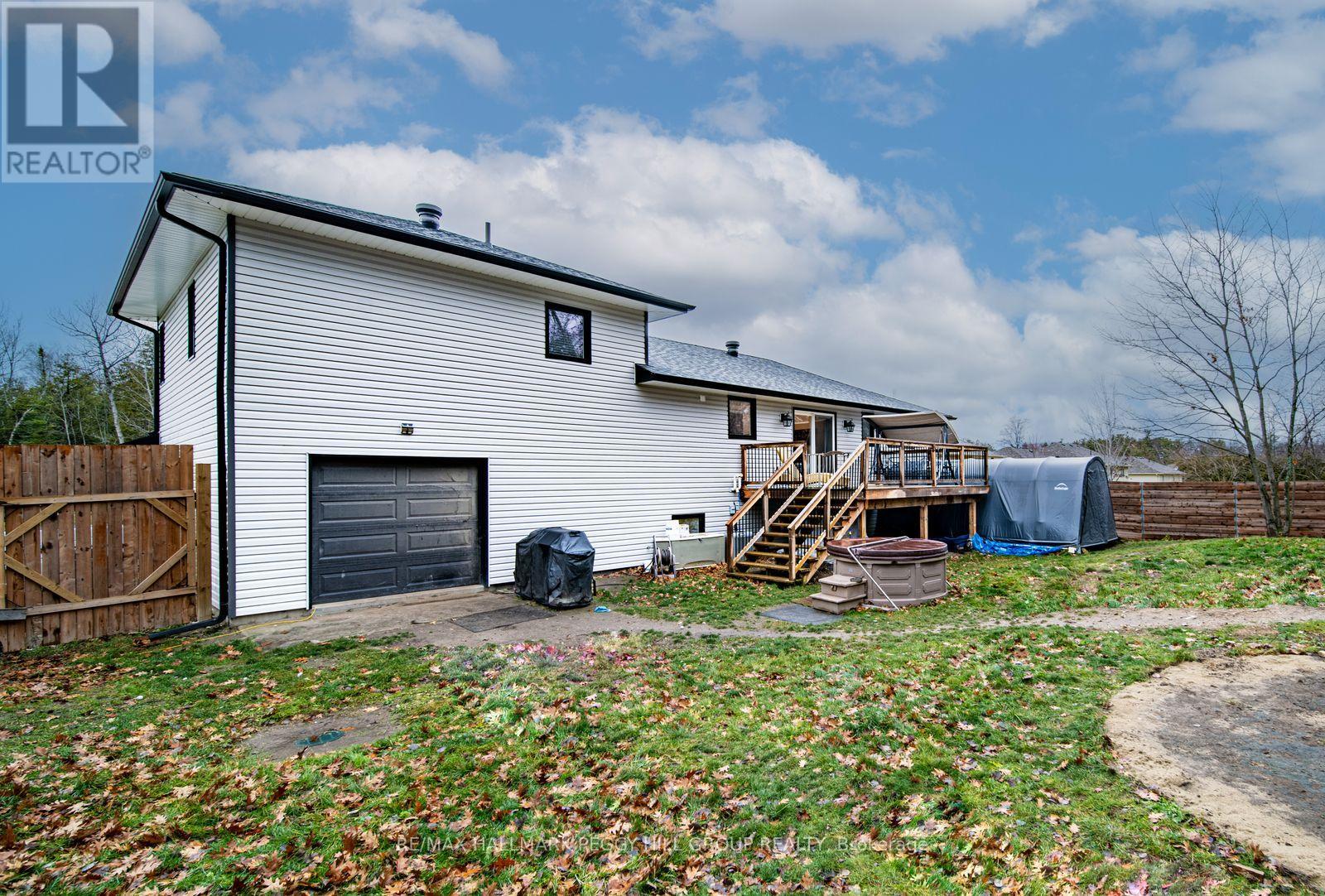 45 Evergreen Avenue, Tiny, Ontario  L0L 1P0 - Photo 19 - S12418469