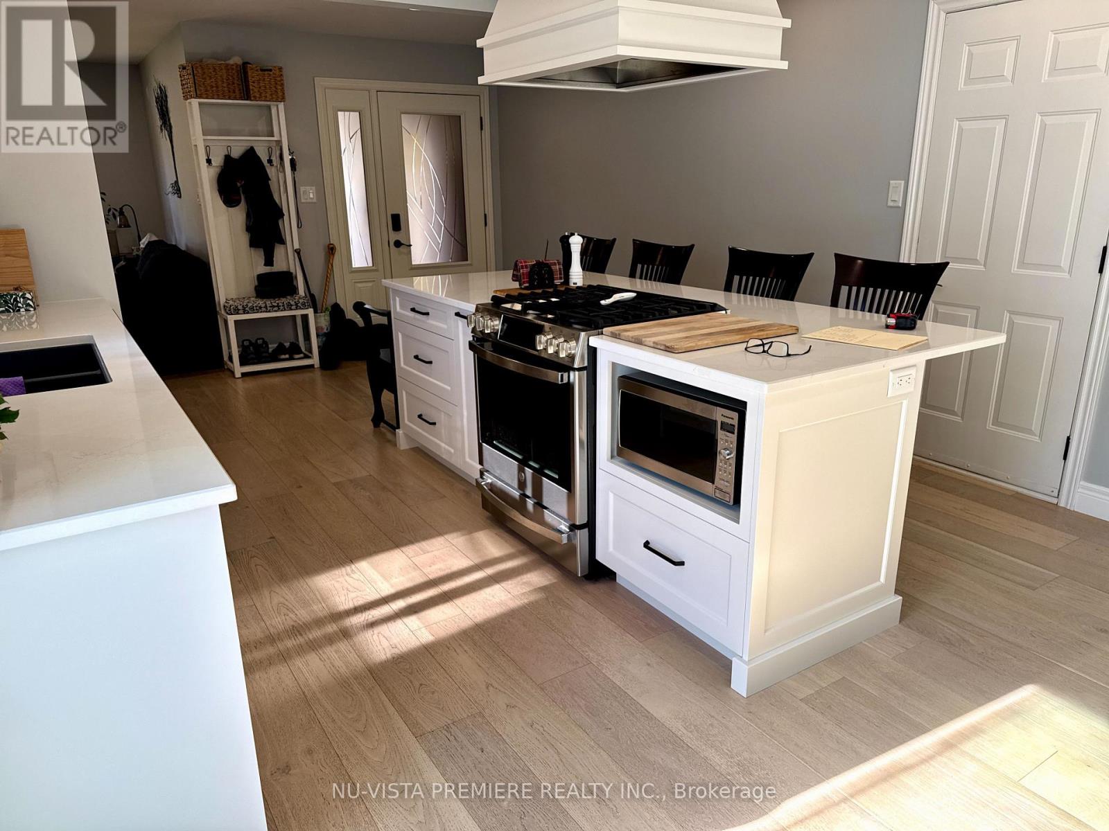 1446 Aldersbrook Road, London North (North I), Ontario  N6G 3V7 - Photo 5 - X12496322