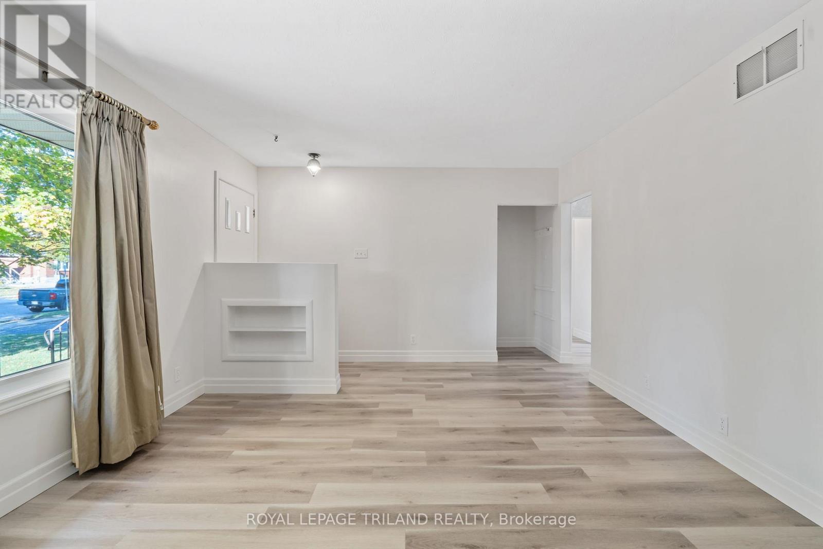 178 Kirkland Crescent, London East (East H), Ontario  N5W 5C1 - Photo 10 - X12496394