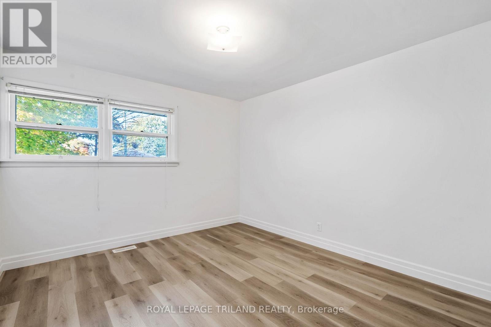 178 Kirkland Crescent, London East (East H), Ontario  N5W 5C1 - Photo 22 - X12496394